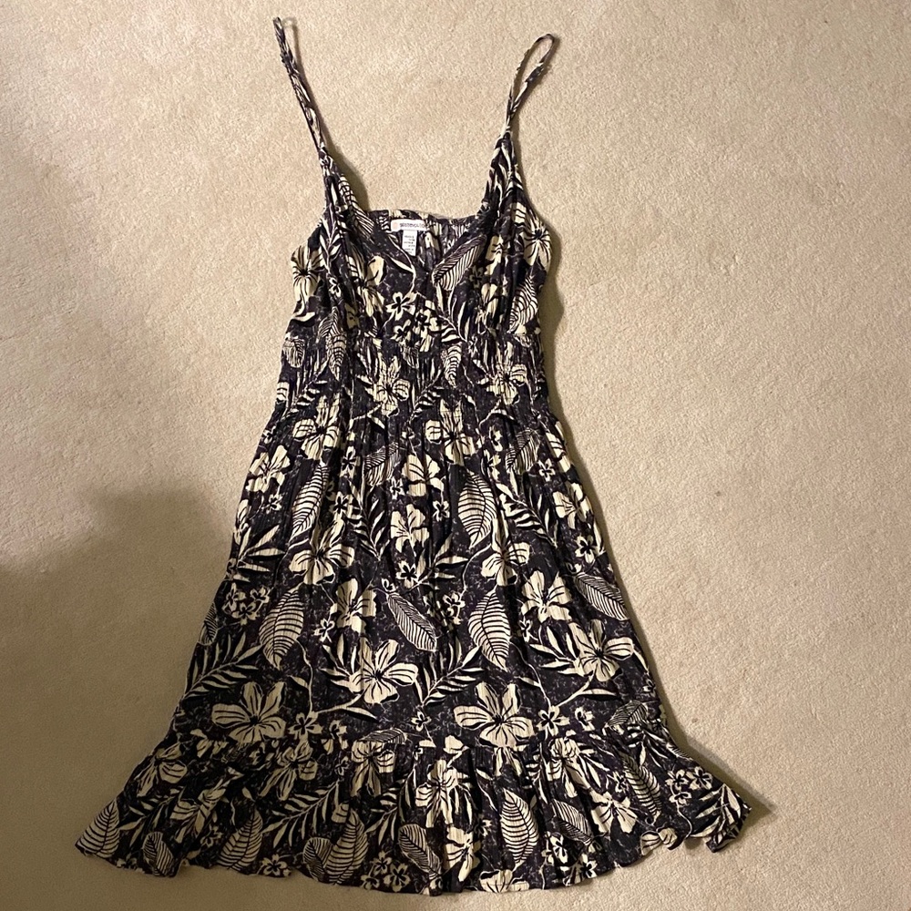 Sisstrevolution Floral Blue grey and Cream Women's Dress